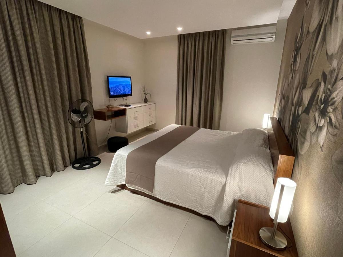 Deluxe Apartment With Pool In The Heart Of St Pauls Bay St. Paul's Bay Exterior photo
